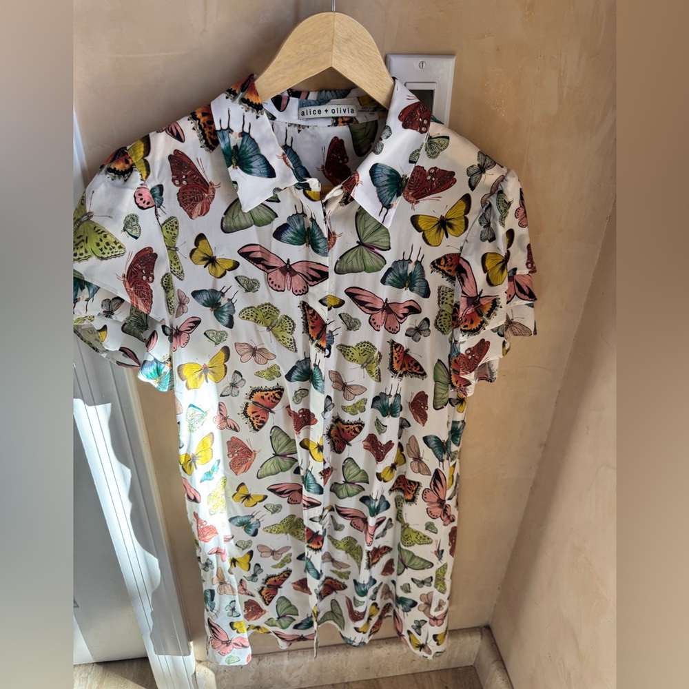 Alice + Olivia White Butterfly Print Polo Dress - Picture 2 of 4